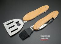 Outil de barbecue multifonction 5 en 1 : Spatule à fentes, Brosse en silicone, Fourchette en acier inoxydable, Ouvre-bouteille, Tire-bouchon