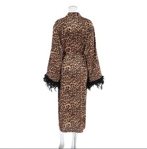 Pijama sexy de leopardo con estampado digital de manga larga y plumas para mujer, vestido sexy con cuello en V profundo y corte en A, ropa de dormir de gran venta - Product Image 3