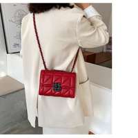 Sac à main de luxe pour femme Sac de marque Designer Coussin petit sac carré à rabat avec chaîne Sac à bandoulière simple pour femme