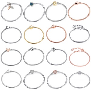 <span class=keywords><strong>Bracciale</strong></span> di Alta Qualità in Cuoio Vintage con Charm Placcati Argento Braccialetti in Stile Europeo a Catena <span class=keywords><strong>Serpente</strong></span> Adatti per Bracciali Fini Fai da Te da <span class=keywords><strong>Donna</strong></span> - Product Image 2