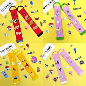 Porte-monnaie durable en polyester tissé de 32 mm avec mini-étiquette brodée thermocollée motif dessin animé, idéal pour la décoration de chapeaux et sacs - Product Image 3