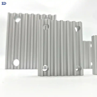 Grande quantité en stock de plaques de serrage de courroie de distribution en alliage T5 T10 AT5 AT10 OEM pour usage industriel, longue durée de vie
