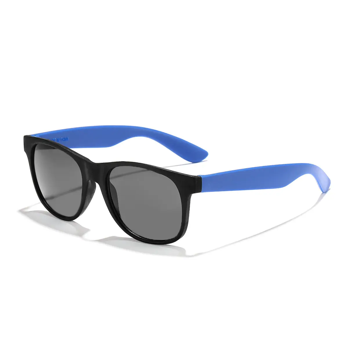 여성과 남성을위한 2024 스퀘어 선글라스 도매 UV400 광학 PC 프레임 플라스틱 음영 저렴한 안경 선글라스
