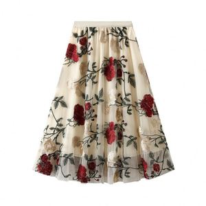 Nouvelle jupe longue rétro taille haute amincissante brodée florale en maille tendance anti-plis printemps - Product Image 1