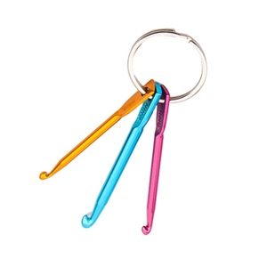 Proveedor de Agujas de Tejer SMB de Shanghái, 3 Tamaños en 1 Juego, Ganchillo de Aluminio Multicolor para Manualidades con Llavero - Product Image 1