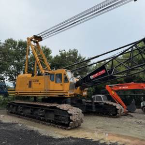 Venta urgente Hitachi EX700 Grúa sobre orugas usada con componentes básicos de excelente rendimiento Incluye Motor de bomba de caja de cambios - Product Image 1