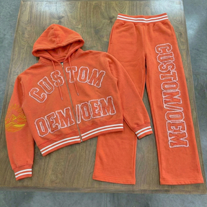 เสื้อฮู้ดดี้ผู้ชายแบบสองชิ้น ทรงบ็อกซี่ สีดำ ซิปหน้า ผ้าหนา 400 GSM ลายปักแบบแอพพลิเค่  รับผลิตตามแบบ OEM พร้อมพิมพ์ลายตามสั่ง สไตล์วินเทจ - Product Image 1