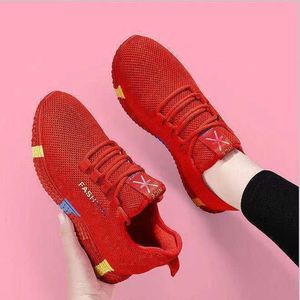 Chaussures de sport respirantes de haute qualité pour femmes, baskets à bout fermé rembourrées, tendance mode - Product Image 5