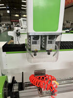 Machine de fraisage et de perçage horizontale automatique CNC 3 axes pour charnières de portes en aluminium, pour la fabrication de portes et de fenêtres