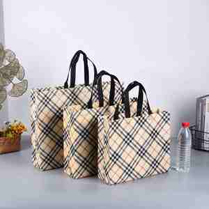 Sacs non tissés personnalisés avec logo, revêtement imperméable, vente en gros, réutilisables, sacs non tissés en gros - Product Image 1