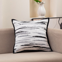 Housse de coussin jacquard noir et blanc, taie d'oreiller luxueuse pour lit, housse de coussin géométrique en chenille pour canapé