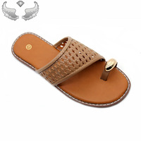 Sandales et pantoufles plates pour femmes, légères et respirantes, tendance et à la mode, nouvelle collection été, vente en gros de chaussures d'extérieur