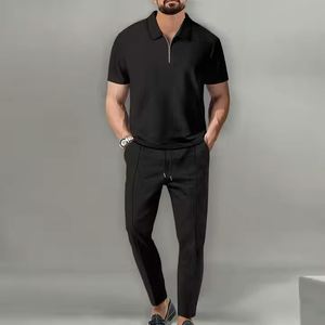I-0497 Ensemble d'été décontracté deux pièces pour homme, style streetwear, couleur unie, col montant, manches courtes, pantalon zippé - Product Image 4
