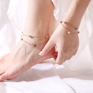Gioielli da donna <span class=keywords><strong>in</strong></span> acciaio inossidabile placcato <span class=keywords><strong>oro</strong></span> <span class=keywords><strong>rosa</strong></span> con perline a cuore <span class=keywords><strong>cavigliera</strong></span> personalizzata con catena a maglie a doppio strato - Product Image 2
