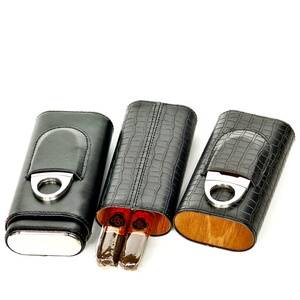 Estuche para Cigarros JOFI de Cuero Rectangular Portátil Negro Liso y con Textura de Cocodrilo Diseño de Lujo - Product Image 3