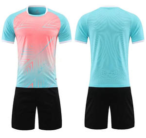 Seragam Jersey Sepak Bola Lengan Setengah O-Neck dengan Cetak Transfer Sublimasi 100% Poliester yang Dapat Bernapas, dengan Desain Tim Kustom untuk Semua Musim - Product Image 5