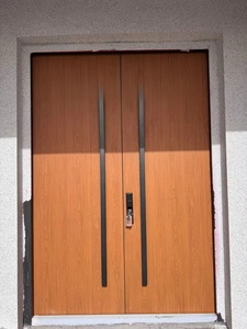 Porta d'Ingresso per Villa in Legno Bicolore con Rete in Acciaio Inox e Garanzia di 3 Anni - Product Image 5