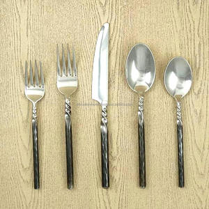 Ensemble de couverts en acier inoxydable argenté poli, rond et incurvé, fait à la main, style occidental et design différent - Product Image 5