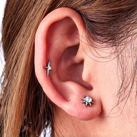 Clous d'oreilles en titane plaqué or TT ASTM F136 avec étoile scintillante, clous de piercing de style mode G23 de qualité implantable, labrets