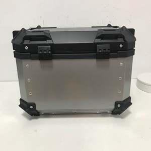 Boîte de transport arrière pour scooter de 45 L en fibre de verre, livraison rapide, verrouillage à dégagement rapide, boîte supérieure en aluminium pour <span class=keywords><strong>moto</strong></span> - Product Image 6