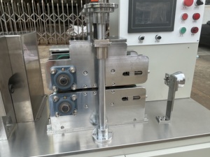 Ligne de production de machine de fabrication de bâtonnets de coton à haut rendement avec boîte de vitesses <span class=keywords><strong>pour</strong></span> <span class=keywords><strong>paille</strong></span> et coton-tige <span class=keywords><strong>pour</strong></span> la production en vrac - Product Image 4