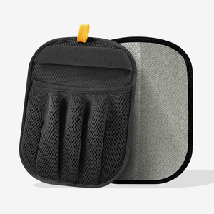 Guante Quita Pelos de Mascotas de Cinco Dedos, Cepillo Raspador Electrostático Reutilizable, Ecológico para Perros y Gatos, para Eliminar Pelos de Muebles y Sofás - Product Image 1