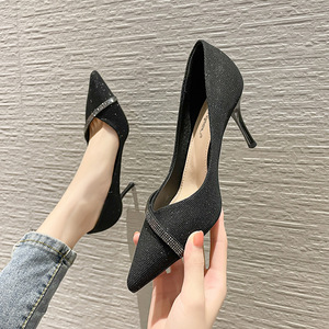 Solo con nuevos zapatos puntiagudos de diamantes de imitación Tacones de aguja de boca ligera Zapatos de tacón de mujer para mujer - Product Image 5