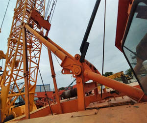 Grúa sobre orugas original HITACH KH180 <span class=keywords><strong>caliente</strong></span> y usada en buen estado con motor central y componentes de bomba disponibles para chatear - Product Image 5