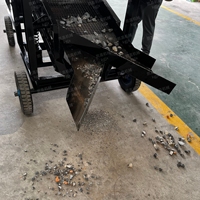 Concasseur à mâchoires mobile compact PE150X250 économique avec moteur diesel et crible intégré pour pierres et carreaux
