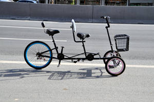 Vélo <span class=keywords><strong>tandem</strong></span> pour adultes et enfants tricycles à pédales pour parcs fitness sites touristiques - Product Image 2