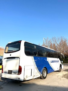 Autobús Diésel de Gran Tamaño de 62 Asientos para Transporte de Pasajeros en Aeropuertos y Hoteles de Alta Calidad, Fabricado en China - Product Image 5