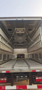 Caisse de transport professionnelle isolée pour poussins avec ventilation à air forcé et contrôle de l'humidité - Product Image 6