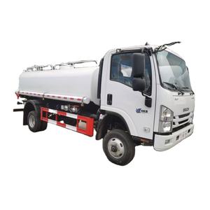 Camión Cisterna de Agua ISUZU de 5000 Litros 4x2 con Motor Diésel, Sistema de Rociadores y Carro de Riego - Product Image 1