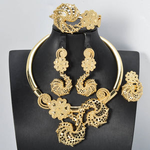 Ensemble de bijoux en or 14 carats de qualité promotionnelle, Dubai, collier et boucles d'oreilles - Product Image 6