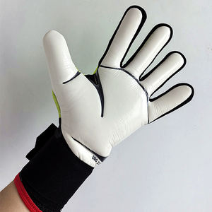 Gants de <span class=keywords><strong>gardien</strong></span> de but de football pour adultes Strap-On Respirant Latex épaissi pour la <span class=keywords><strong>Coupe</strong></span> <span class=keywords><strong>du</strong></span> <span class=keywords><strong>Monde</strong></span> Style chaud Gants de <span class=keywords><strong>gardien</strong></span> de but de football chaud - Product Image 6