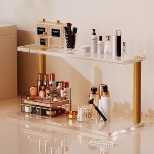 Étagère de rangement cosmétique en acrylique à 2 niveaux, organisateur de bureau pour maquillage et parfum, étagère transparente avec pieds dorés - Product Image 1