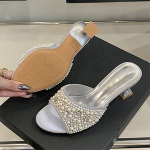 Nouvelles pantoufles d'été à talons hauts pour femmes avec décoration de perles, tendance mode européenne et américaine, grandes tailles 35-41 pour l'extérieur - Product Image 3