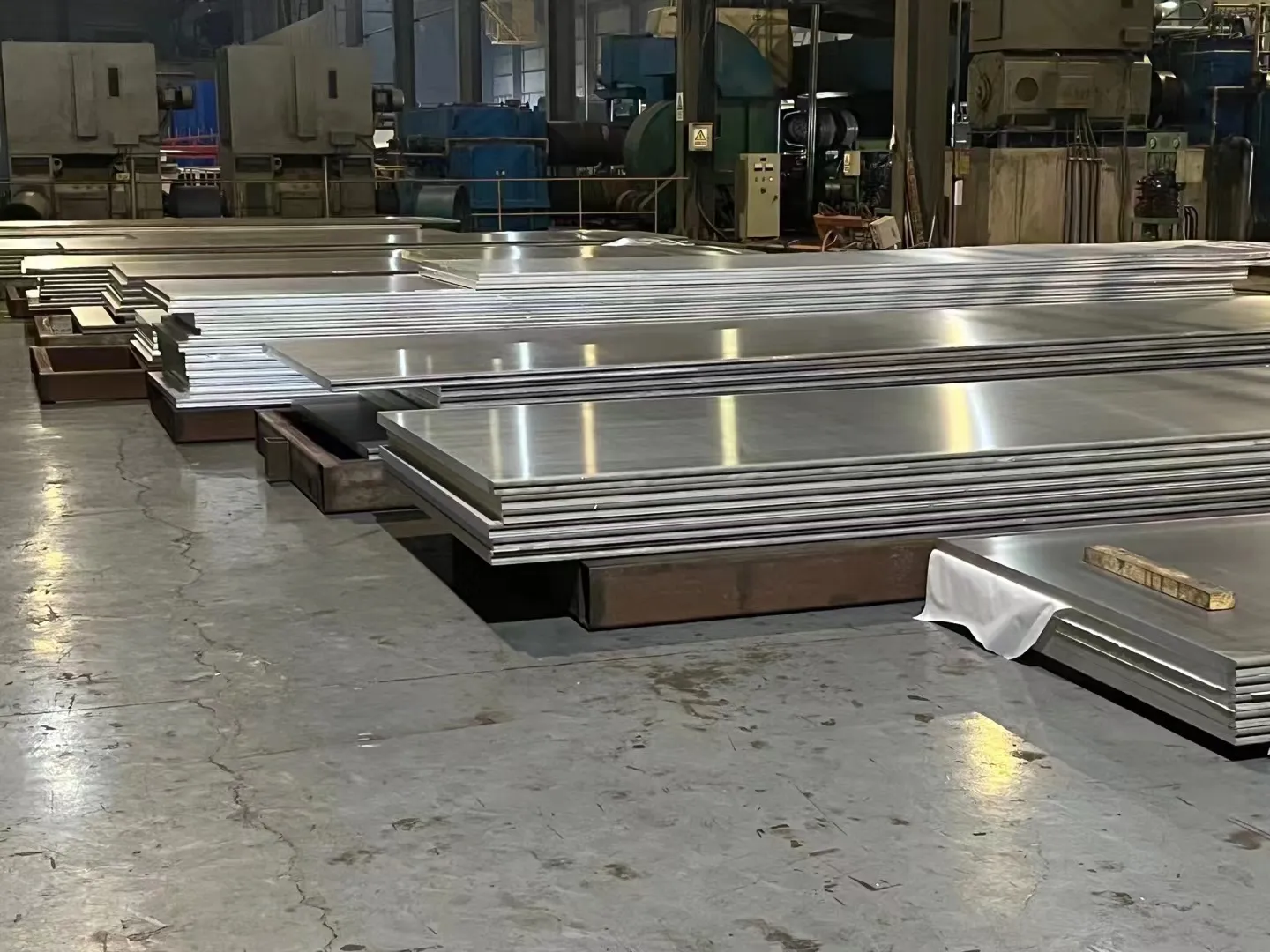 Saf alüminyum 0.5mm kalınlık 1050 1060 1100 anodize alüminyum levha