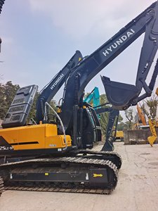 Excavadora de cadenas Hyundai 225LC-9T usada de 25 toneladas, original, de alta calidad, procedente de Corea, a la venta. - Product Image 2