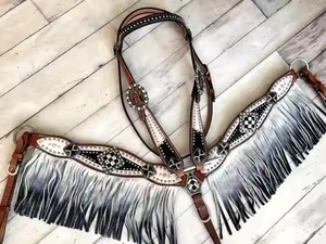 Fabrication en gros d'équipements légers faits à la main de créateur Western Horse Tack-Ensemble de têtière et de plaques de poitrine en cuir véritable - Product Image 3