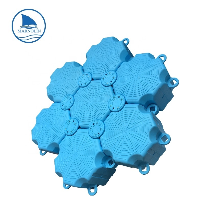 Facile à assembler HDPE hexagonal hexagonal ponton flottant plate-forme de ponton flottant parc aquatique cubes
