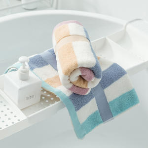 Serviette de bain en coton pur Cotton Love 40x80cm rayée, douce, absorbante, respectueuse de la peau, pour usage domestique M1826 - Product Image 2