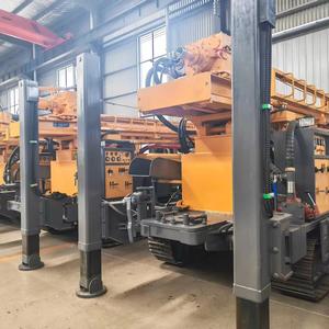 Foreuse de puits d'eau sur chenilles FY700 |   700 m de profondeur, 132 kW Cummins, 12 t |   Machine de forage pneumatique et hydraulique - Product Image 1