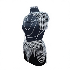 Gilet d'armure en maille d'acier inoxydable plaqué argent, pièce de costume de guerrier irrégulière et tendance pour femme, artisanat métallique - Product Image 5