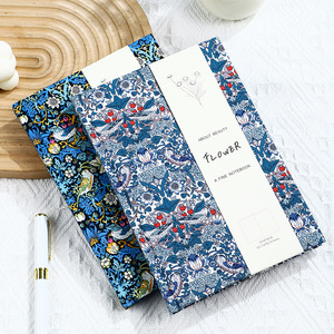 Cuaderno <span class=keywords><strong>de</strong></span> tela floral A5 <span class=keywords><strong>de</strong></span> tapa dura, diario con motivos <span class=keywords><strong>de</strong></span> flores y pájaros, cuaderno con líneas horizontales <span class=keywords><strong>de</strong></span> Strawberry Thief - Product Image 3
