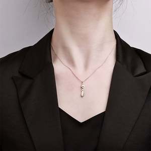 Collier en argent sterling S925 avec moissanite, collier tendance avec pendentif en forme de plume - Product Image 2