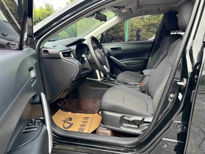 Toyota <span class=keywords><strong>Corolla</strong></span> Cross <span class=keywords><strong>2022</strong></span>, SUV compact 5 portes, essence <span class=keywords><strong>turbo</strong></span>, automatique, conduite à gauche, 5 places, sièges en tissu, intérieur foncé, jantes R17 - Product Image 5