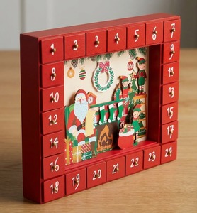 Calendrier de l'Avent en <span class=keywords><strong>bois</strong></span> rouge avec scène du Père Noël et des elfes, boîte de compte à rebours de 24 jours, cadeau surprise de Noël réutilisable, décoration de la maison - Product Image 5