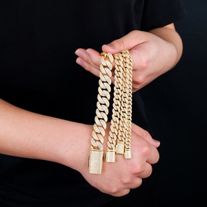 Bijoux HipHop Bracelet chaîne cubaine en moissanite de 10 mm Argent 925 avec bracelet chaîne cubaine en moissanite glacée pour hommes - Product Image 6