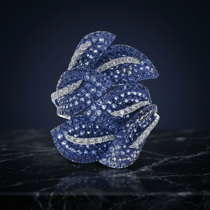Anillo de Cóctel de Lujo para Mujer con Zafiro en Pavé, Oro Sólido de 18K, Diseño Geométrico, Acento de Diamante de Corte Brillante Redondo - Product Image 4